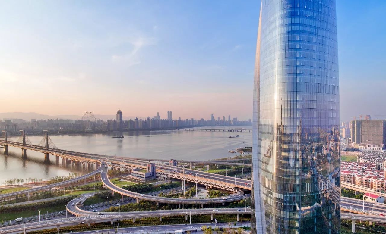 南昌新力中心，以“镜鉴”之“隐”告竣文脉的绵延