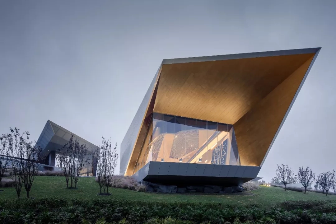 面向五彩池的窗口，，，凯时AG修建设计